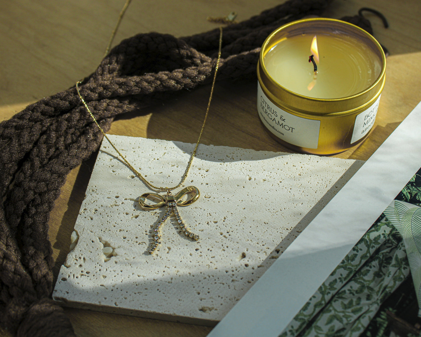 The Bow Jewel Necklace - Gold