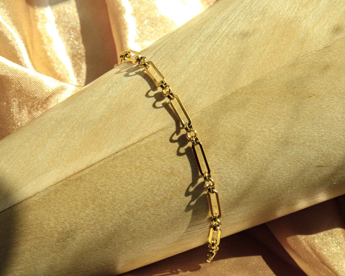 The Elongated Chain Bracelet - Gold
