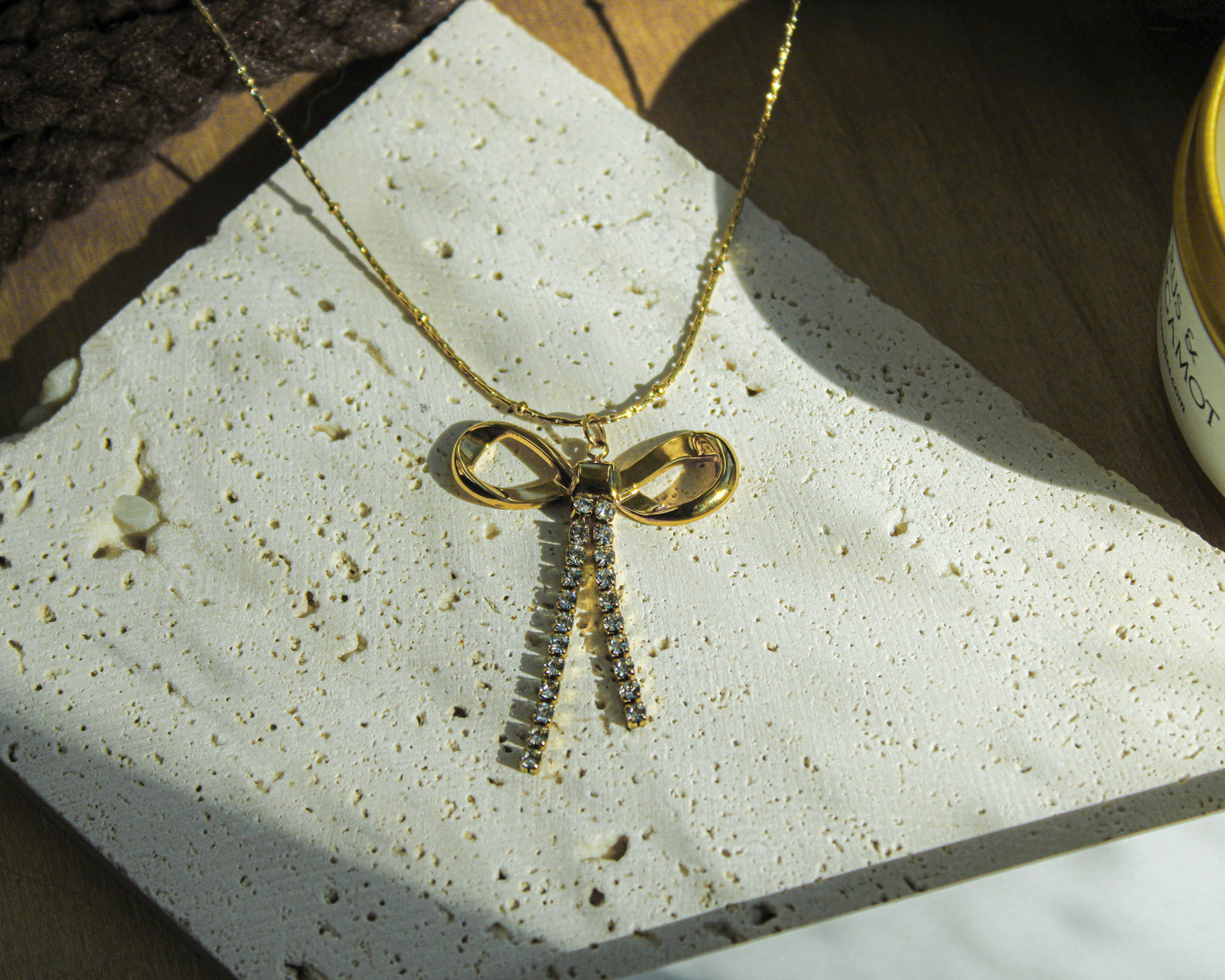 The Bow Jewel Necklace - Gold