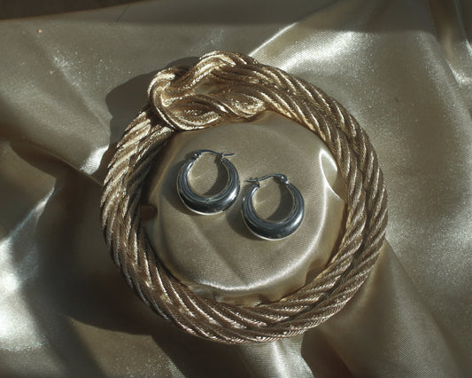 The Elegant Hoop Earrings - Silver