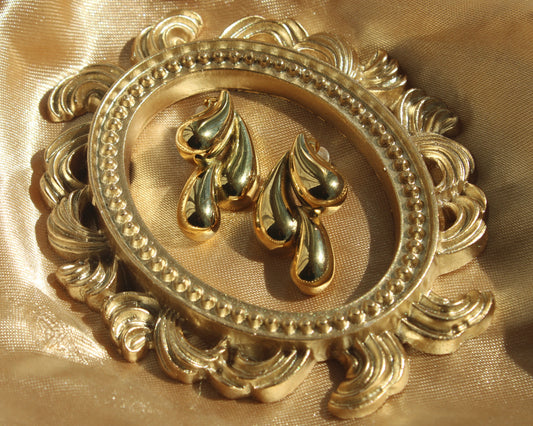 The Raindrop Earrings - Gold