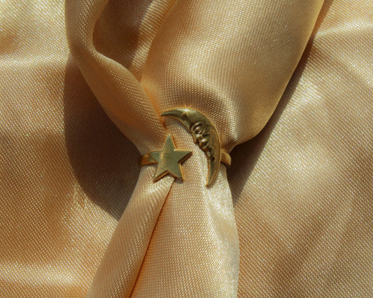 The Moon & Star Ring - Gold