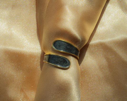 The Black Raindrop Ring - Gold